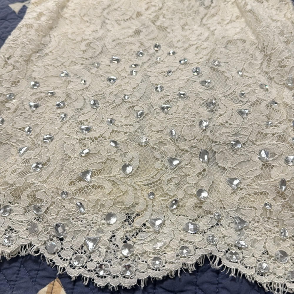 BKE White Lace Tank - Picture 2 of 2